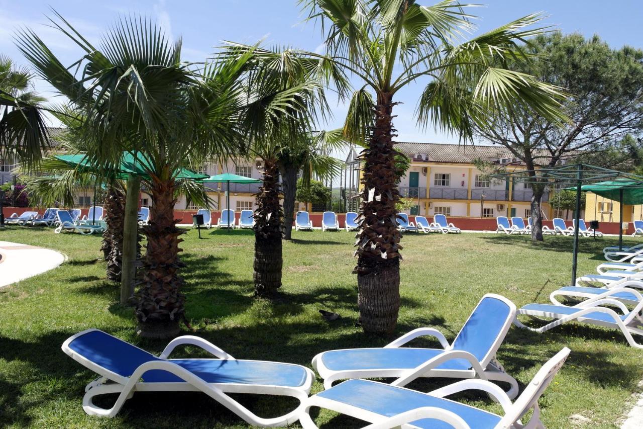 Hotel Jm Jardin De La Reina Гильена Экстерьер фото