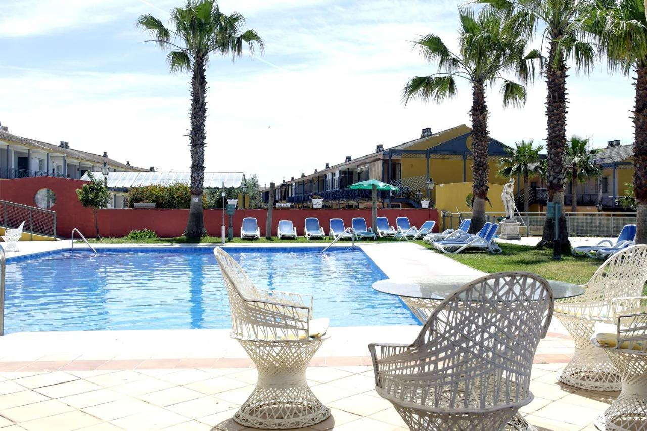 Hotel Jm Jardin De La Reina Гильена Экстерьер фото