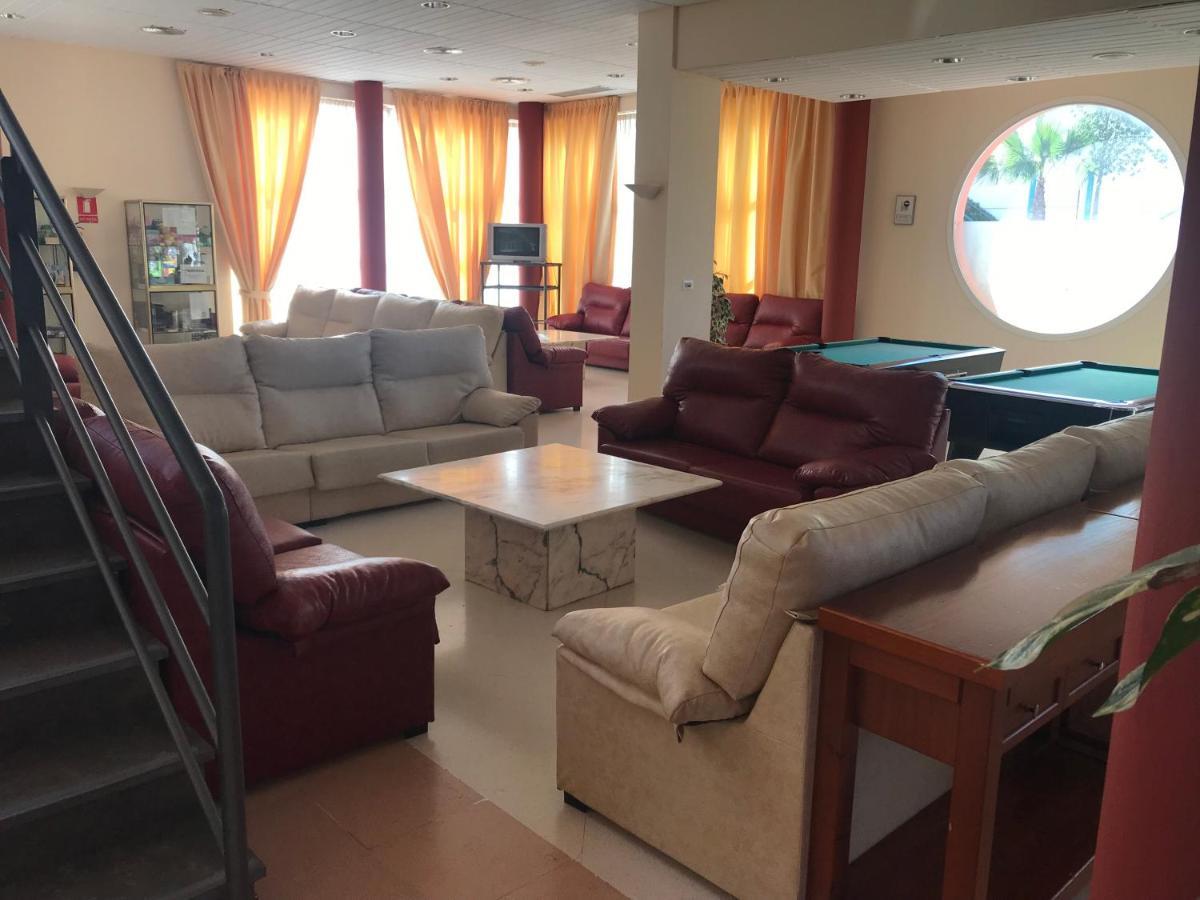 Hotel Jm Jardin De La Reina Гильена Экстерьер фото