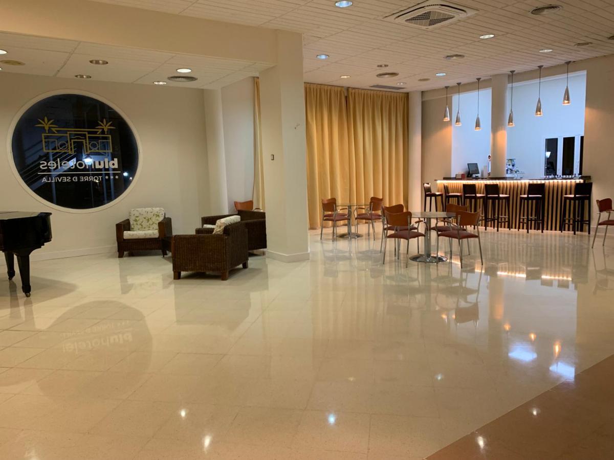 Hotel Jm Jardin De La Reina Гильена Экстерьер фото